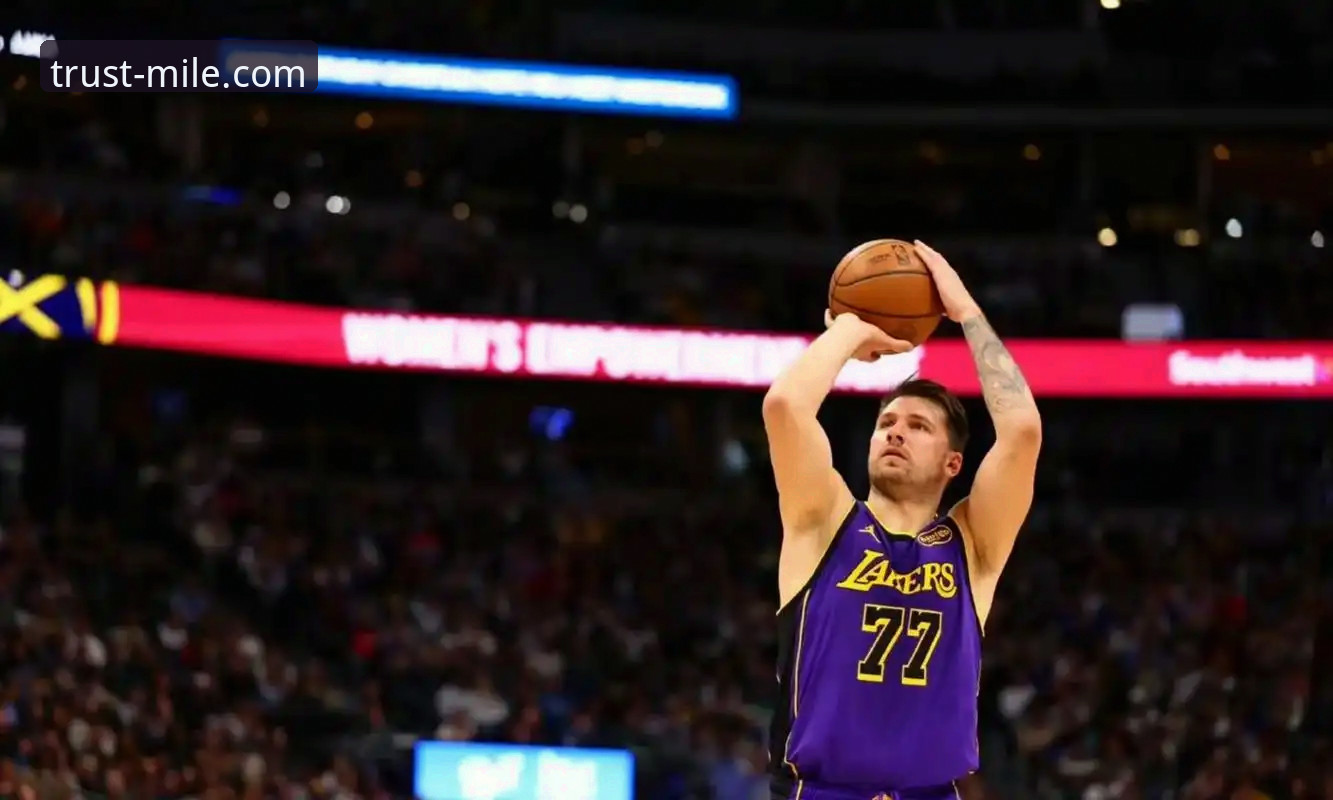 米乐体育投注可靠吗 湖人客场力克步行者,东契奇43分领衔进攻风暴详解